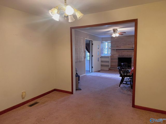 274 Beulah Cut-Off Road, Albertville, AL 35950