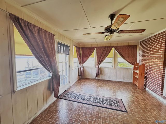 274 Beulah Cut-Off Road, Albertville, AL 35950