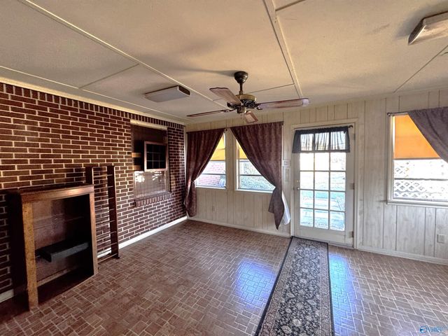 274 Beulah Cut-Off Road, Albertville, AL 35950