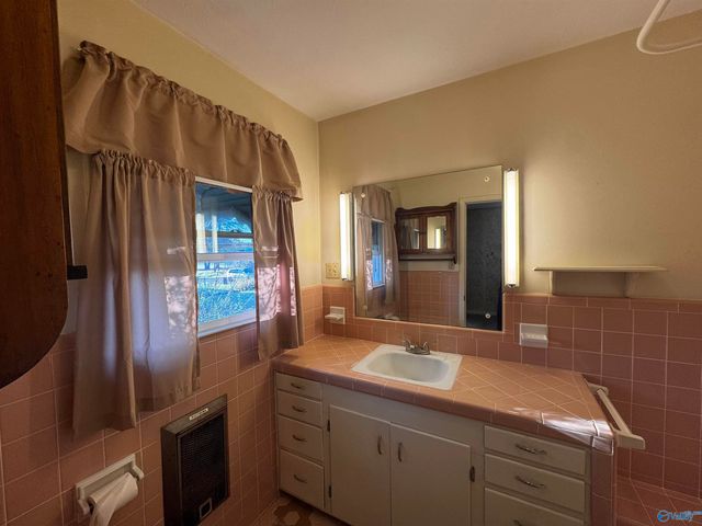 274 Beulah Cut-Off Road, Albertville, AL 35950