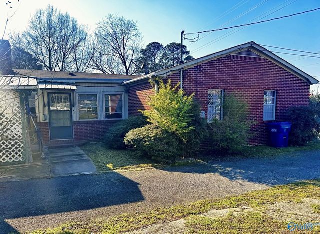 274 Beulah Cut-Off Road, Albertville, AL 35950