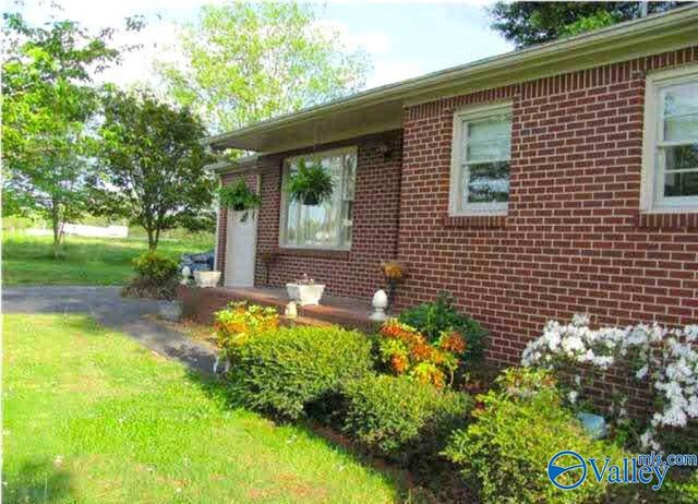 274 Beulah Cut-Off Road, Albertville, AL 35950