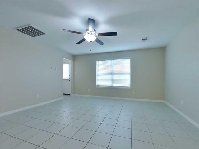 701 Totem Trail Drive, Acatan De Las Pinas, TX 77568