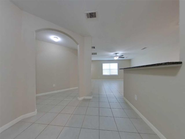 701 Totem Trail Drive, Acatan De Las Pinas, TX 77568