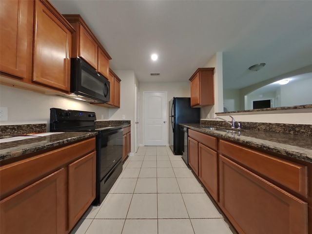 701 Totem Trail Drive, Acatan De Las Pinas, TX 77568