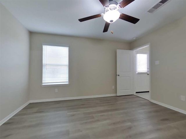 701 Totem Trail Drive, Acatan De Las Pinas, TX 77568