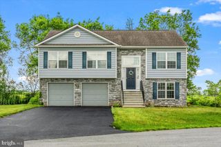 15680 WEDGEWOOD DR, Greencastle, PA 17225