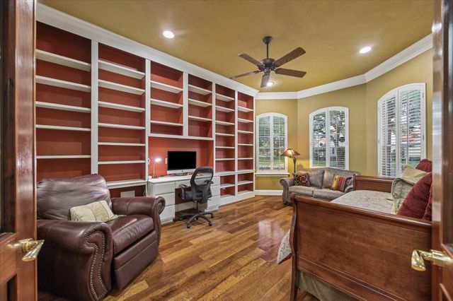 624 Lakeshore Drive, Sugar Land, TX 77478