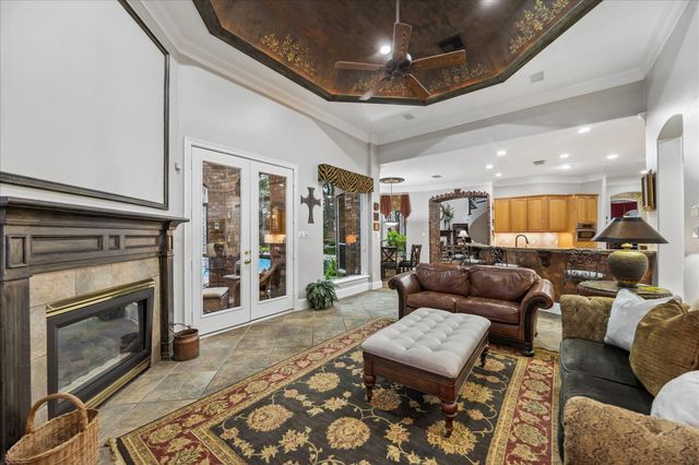 624 Lakeshore Drive, Sugar Land, TX 77478