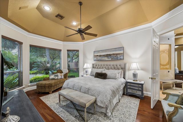 624 Lakeshore Drive, Sugar Land, TX 77478