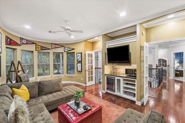 624 Lakeshore Drive, Sugar Land, TX 77478