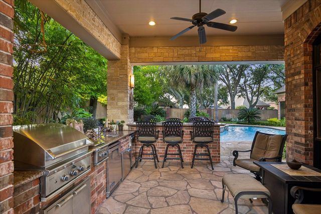 624 Lakeshore Drive, Sugar Land, TX 77478
