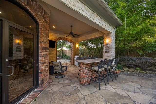 624 Lakeshore Drive, Sugar Land, TX 77478