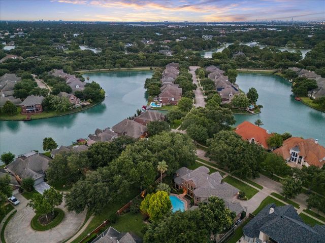 624 Lakeshore Drive, Sugar Land, TX 77478