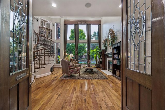 624 Lakeshore Drive, Sugar Land, TX 77478