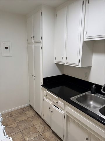 1164 Irving Avenue A, Glendale, CA 91201