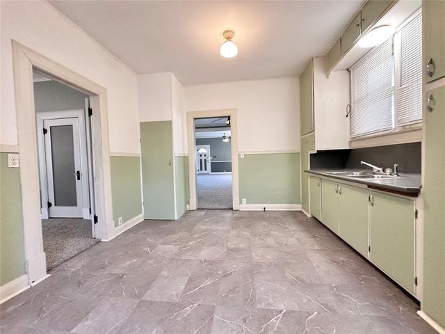 327 N Park Avenue, Shawnee, OK 74801