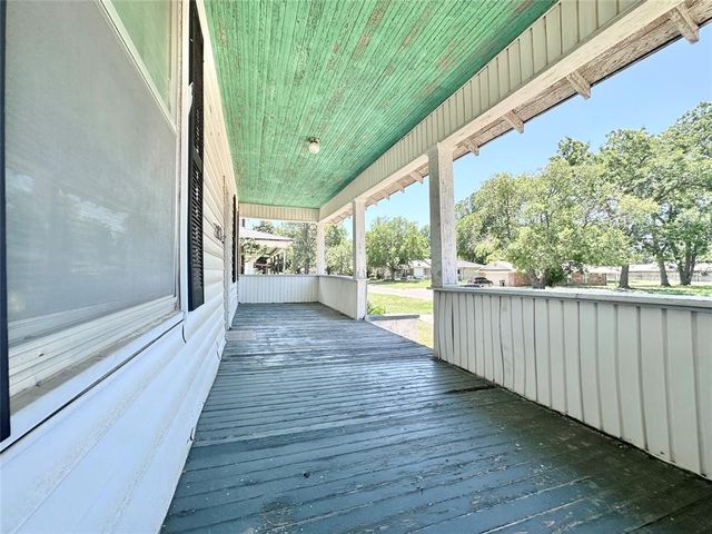 327 N Park Avenue, Shawnee, OK 74801