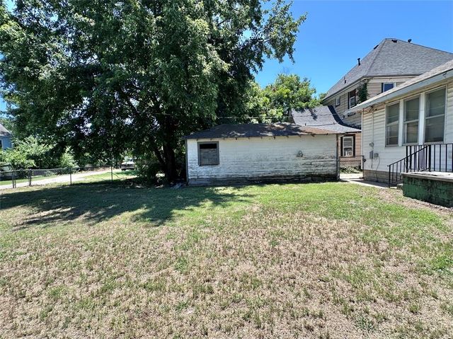 327 N Park Avenue, Shawnee, OK 74801