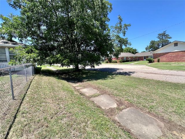 327 N Park Avenue, Shawnee, OK 74801