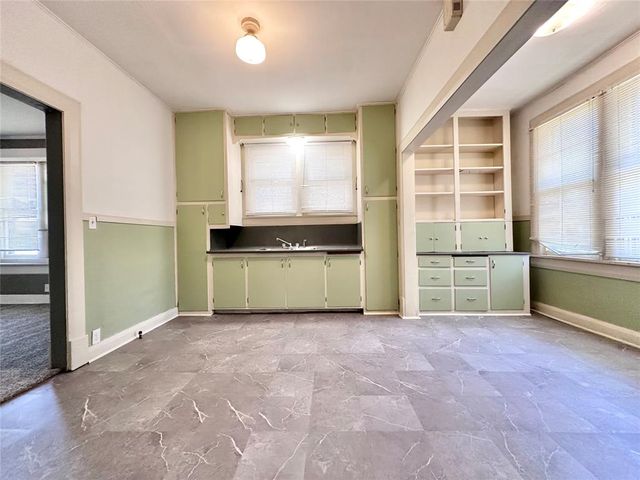 327 N Park Avenue, Shawnee, OK 74801