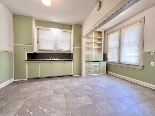 327 N Park Avenue, Shawnee, OK 74801