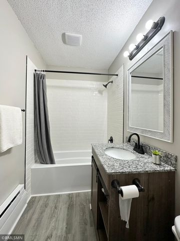 776 James Avenue, Saint Paul, MN 55102