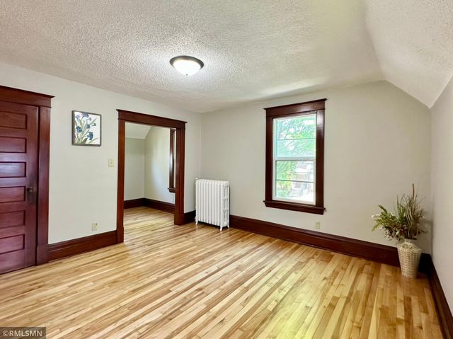 776 James Avenue, Saint Paul, MN 55102