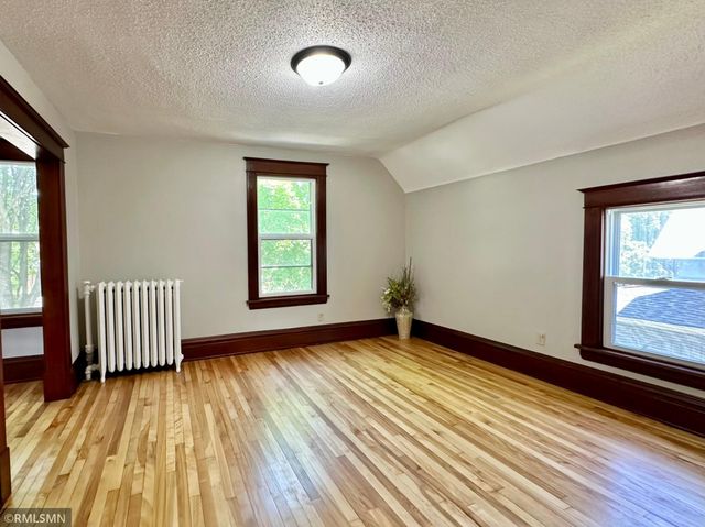 776 James Avenue, Saint Paul, MN 55102