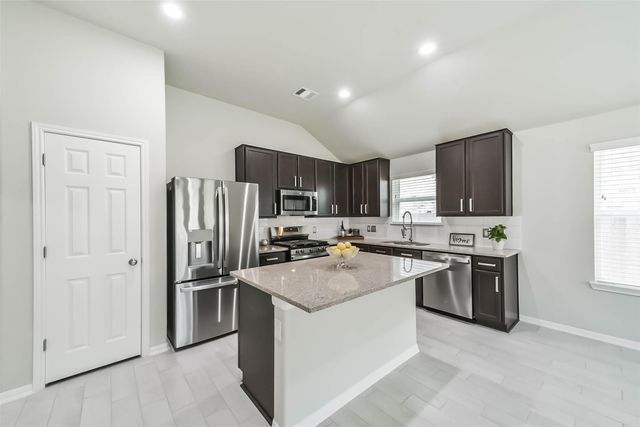 2815 Beech River Court, Conroe, TX 77301