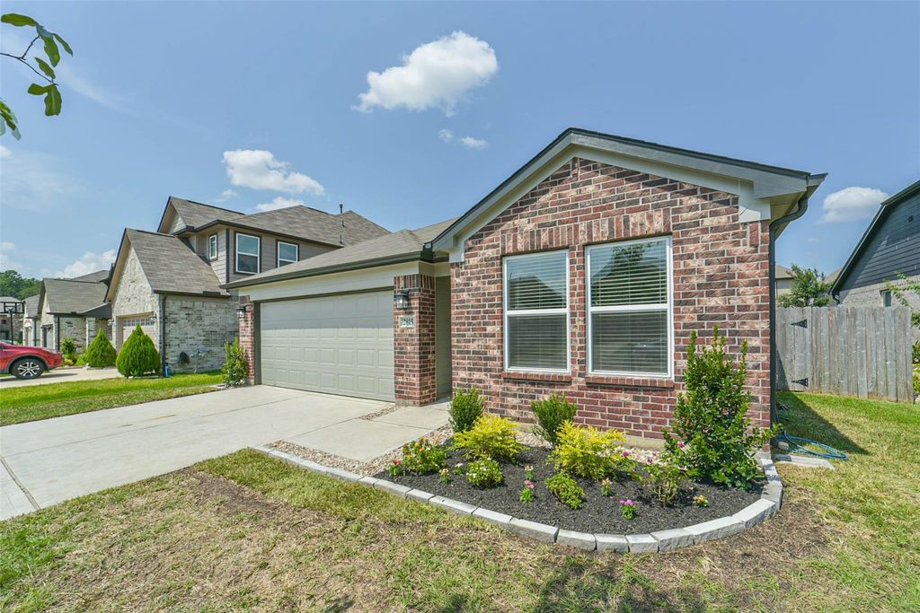 2815 Beech River Court, Conroe, TX 77301