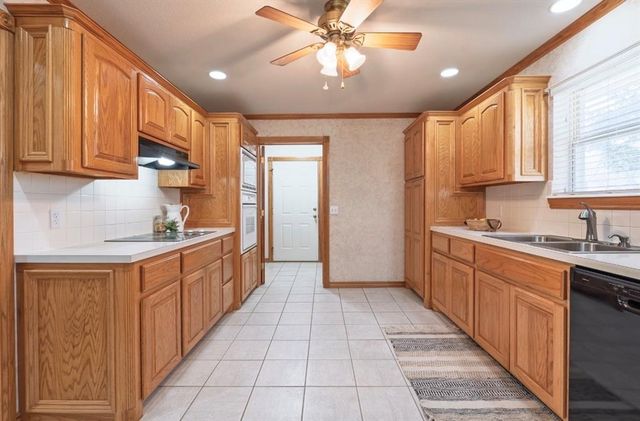 3 Limousin, Shawnee, OK 74804