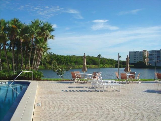 10039 62ND AVENUE N 2, St Petersburg, FL 33708