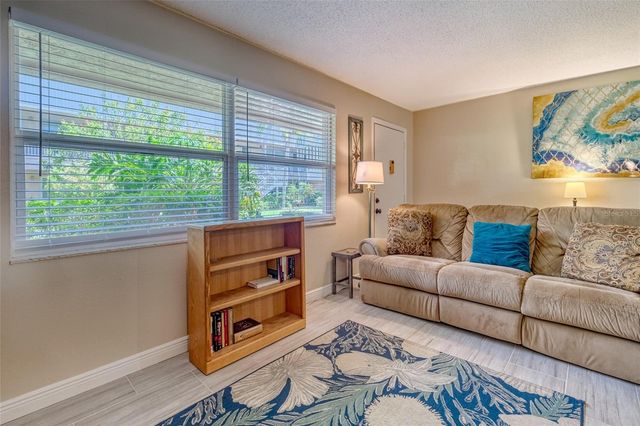 10039 62ND AVENUE N 2, St Petersburg, FL 33708