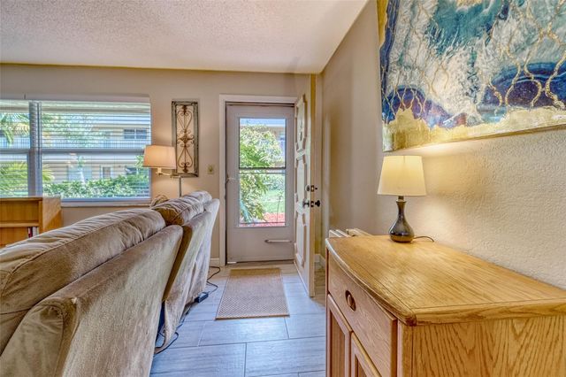 10039 62ND AVENUE N 2, St Petersburg, FL 33708