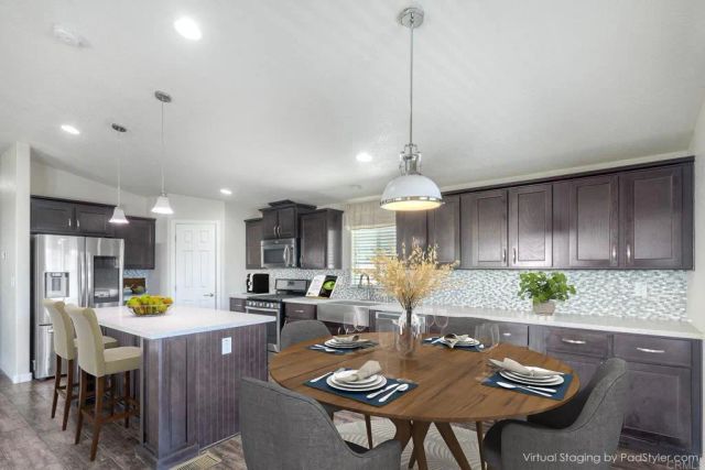 525 W El Norte Parkway 214, Escondido, CA 92026