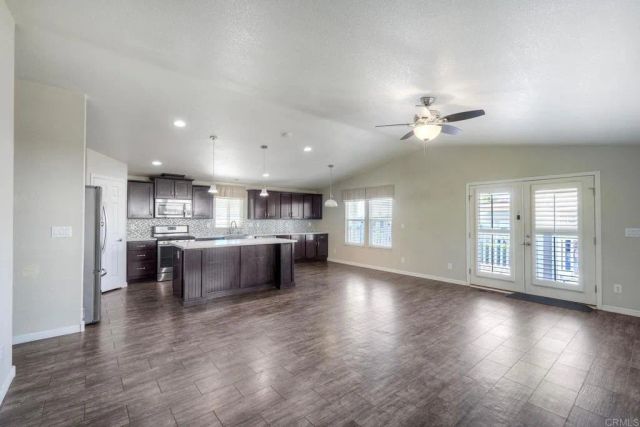 525 W El Norte Parkway 214, Escondido, CA 92026