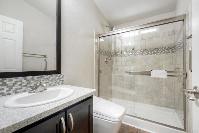 525 W El Norte Parkway 214, Escondido, CA 92026