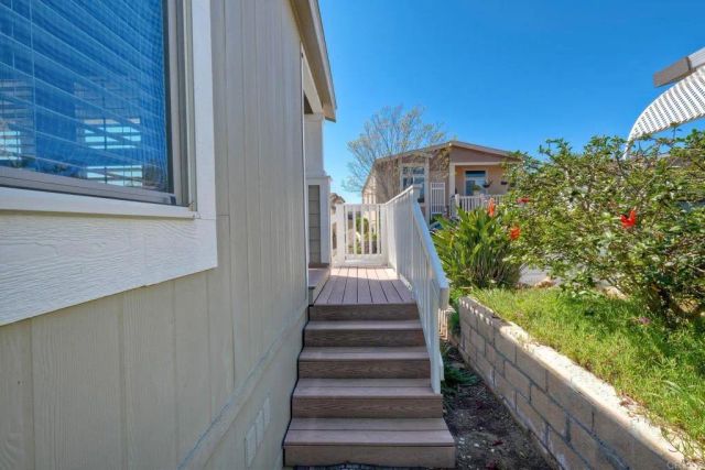 525 W El Norte Parkway 214, Escondido, CA 92026