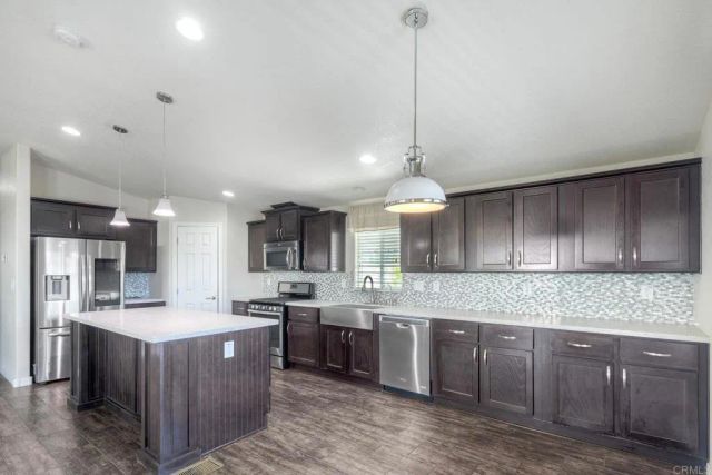 525 W El Norte Parkway 214, Escondido, CA 92026