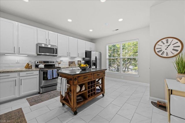 4412 Harlesden DR, Virginia Beach, VA 23462