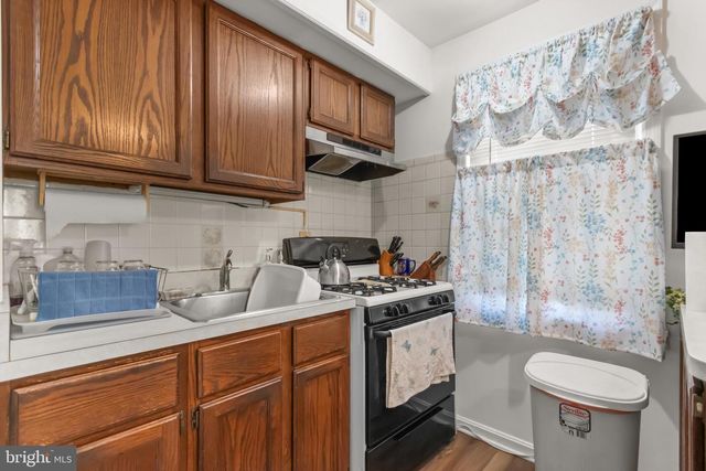805 50TH PL NE, Washington, DC 20019