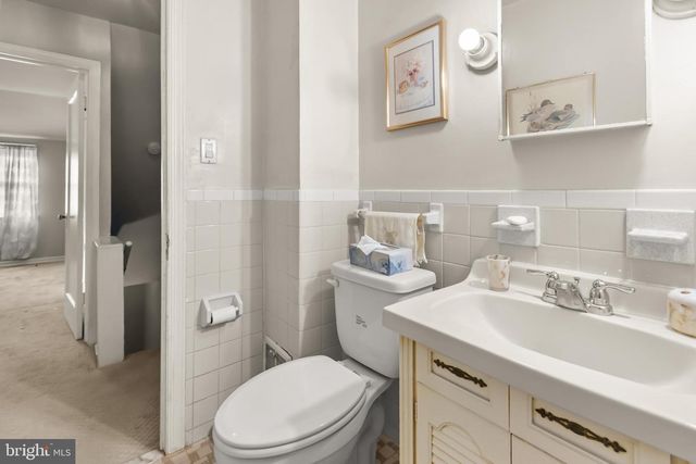 805 50TH PL NE, Washington, DC 20019