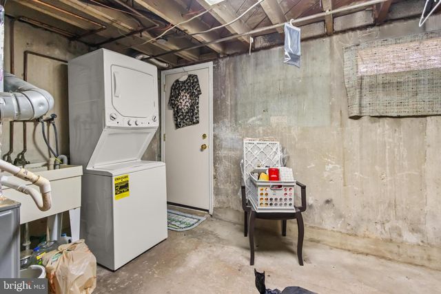 805 50TH PL NE, Washington, DC 20019