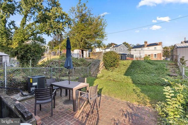 805 50TH PL NE, Washington, DC 20019