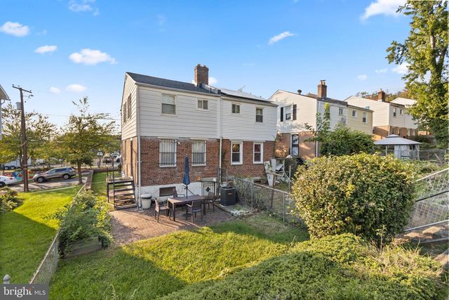805 50TH PL NE, Washington, DC 20019