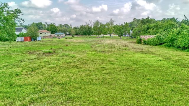 1821 S Victory Drive, Houston, TX 77088