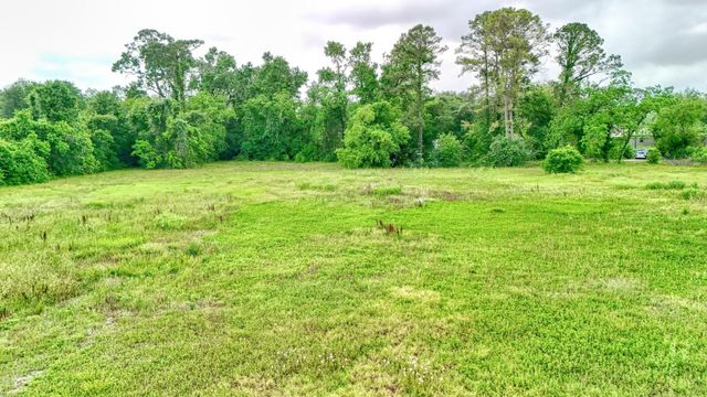 1821 S Victory Drive, Houston, TX 77088