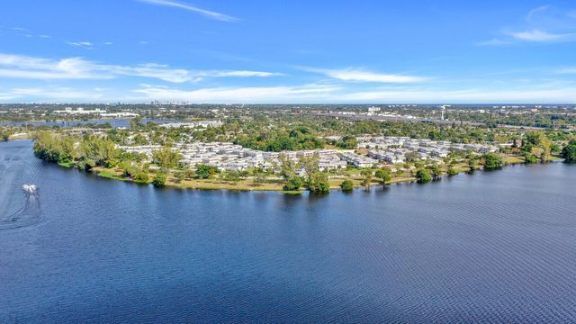 3280 Cynthia Lane 214, Lake Worth Beach, FL 33461