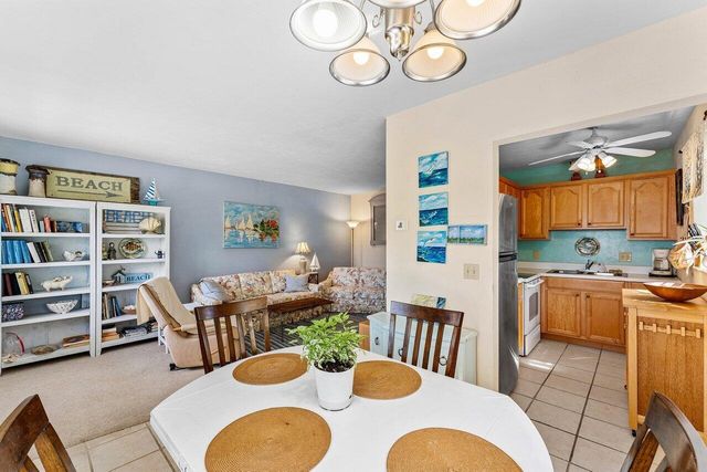 3280 Cynthia Lane 214, Lake Worth Beach, FL 33461